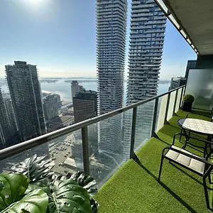 Luxury Downtown 2 Bedroom With And Views And Free Parking Toronto